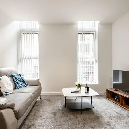 Contemporary 1 Bedroom In Apartment *